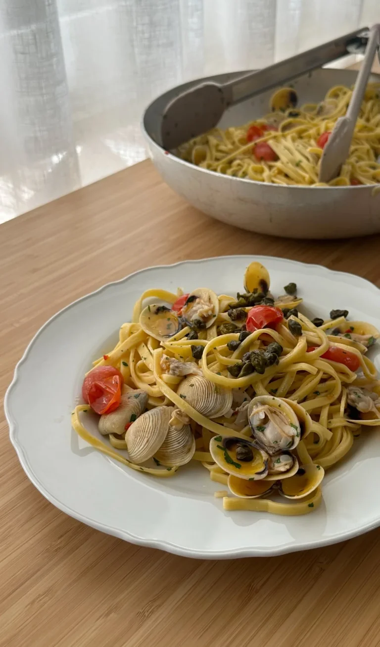 Spicy vongole pasta with fried capers